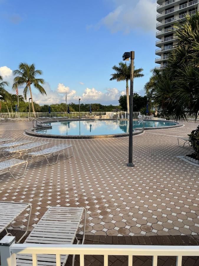 Beach Front Condo In Paradise Marco Island Extérieur photo
