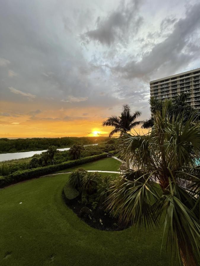 Beach Front Condo In Paradise Marco Island Extérieur photo